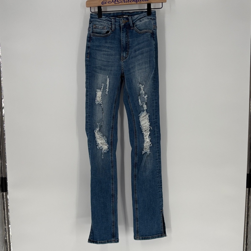 Fashion nova high rise straight Distressed Blue Jeans 1